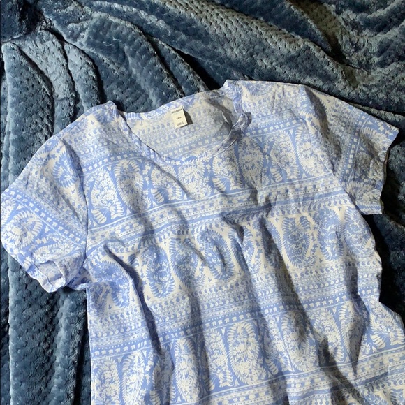 A lovely summer top! - Picture 2 of 6